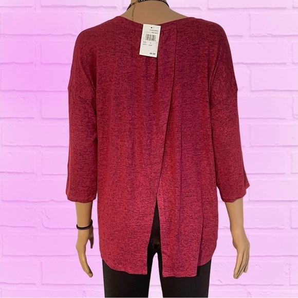 NWT Bobeau Flowy Split Back Red Top - Medium - Picture 2 of 4